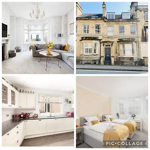 Apartment 5 Bedroom Magnificent Georgian Townhouse- Centre, Bath